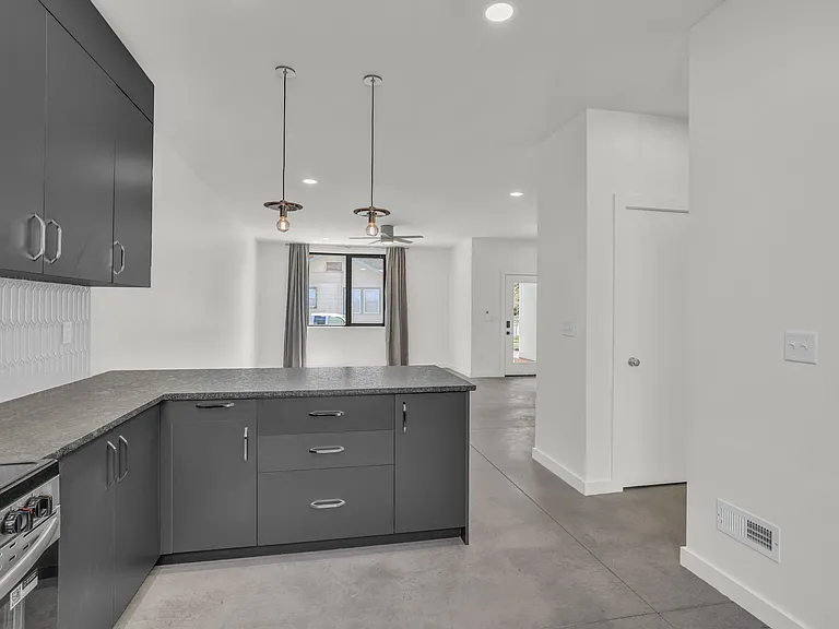 2227 Bailey Ave — Photo 8
