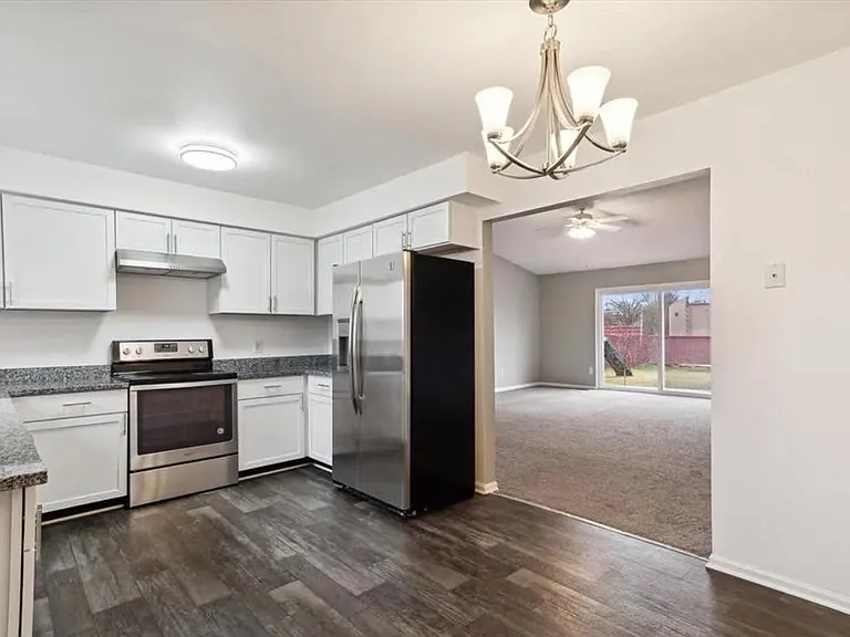 1715 Fern Ct — Photo 5