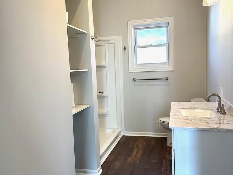 422 S Willow Rd — Photo 6