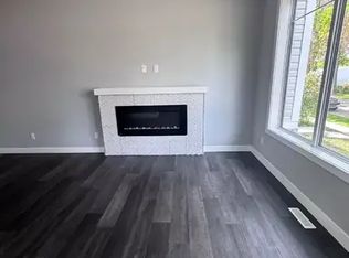 12145 43rd St NW #1A, Edmonton, AB T5W2P3