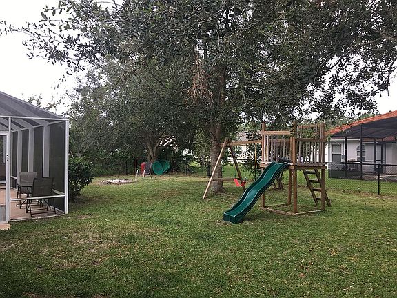 3rd image of 48 Frenora Ln