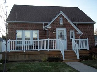 1334 S 21st St, Manitowoc, WI 54220