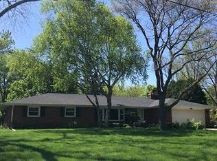 114 Robin Hill Dr, Racine, WI 53406