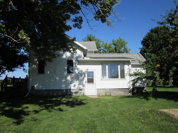 32237 92nd Ave, Lawton, MI 49065