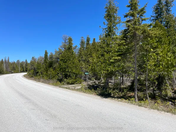1035 Dorcas Bay Rd, Northern Bruce Peninsula, ON N0H 2R0