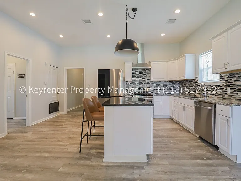 1324 N Cheyenne Ave — Photo 15