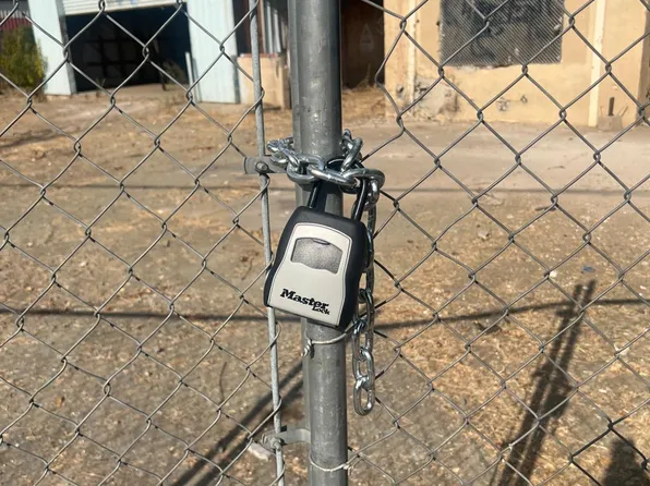 26422 N Highway 99, Acampo, CA 95220