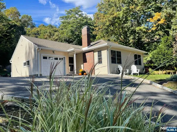 36 Rea Ave, Hawthorne, NJ 07506