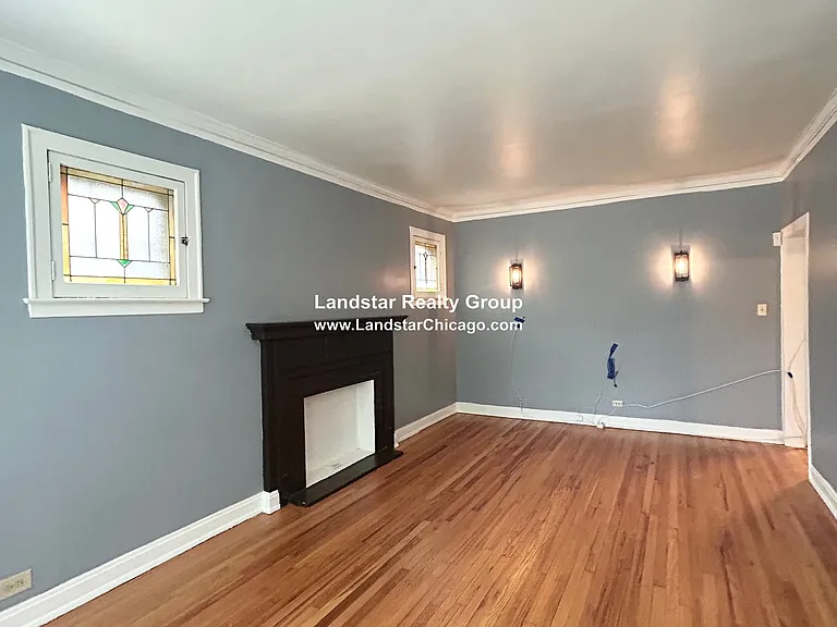 118 S Austin Blvd #1 — Photo 17