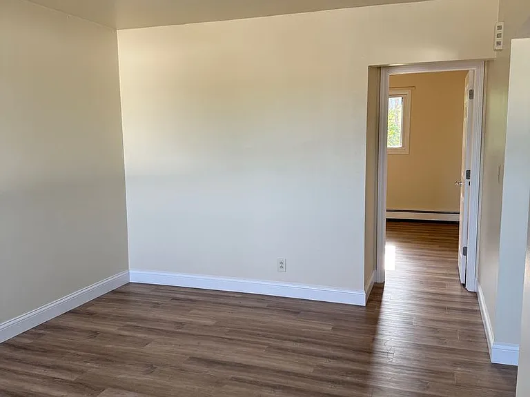 747-751 Aurora Ave — Photo 4