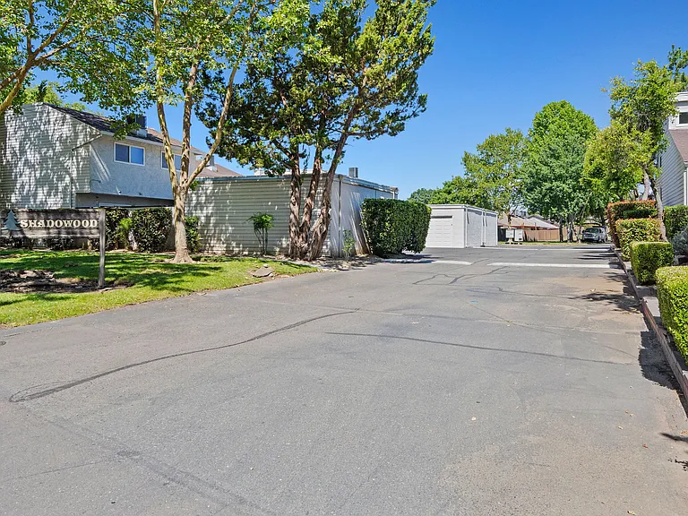 7235 Cinnamon Cir — Photo 30