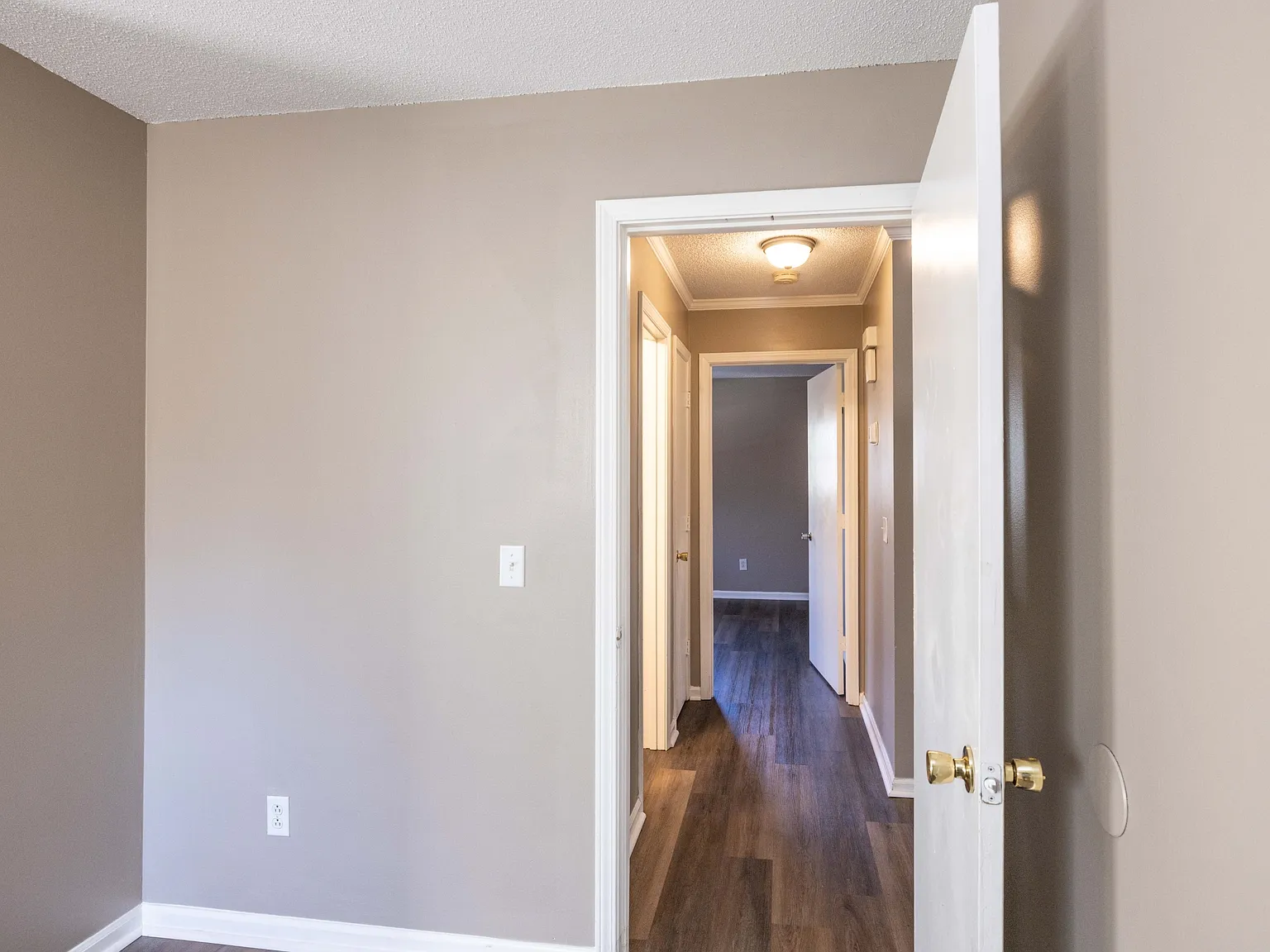 424 South 4th Street - 4 — Photo 4