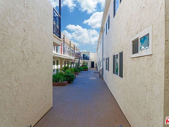 4th image of 2721 2nd St APT 218