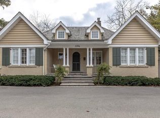 3196 Lakeshore Rd, Burlington, ON L7N1A4