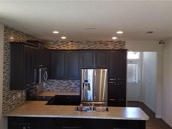 5th image of 7548 Azalea Cove Cir