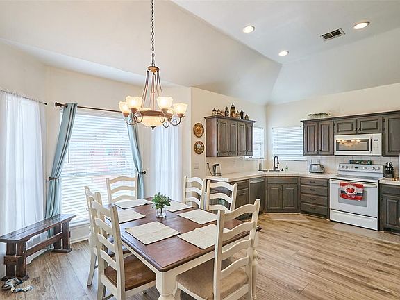 4th image of 4701 Deer Ridge Blvd