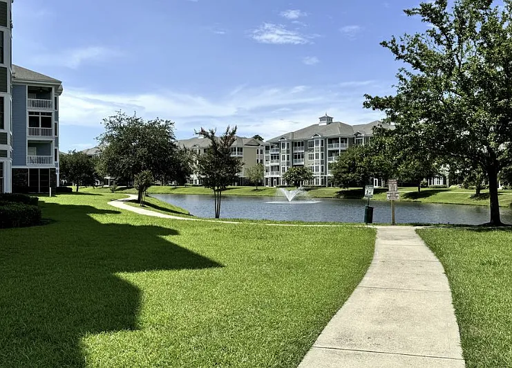 4827 Magnolia Lake Dr #404 — Photo 9