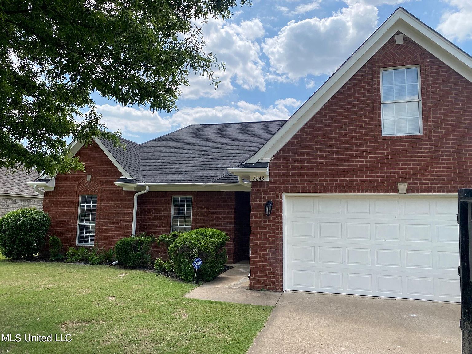 6243 Ravenwood Lake Dr E, Horn Lake, MS 38637 Zillow