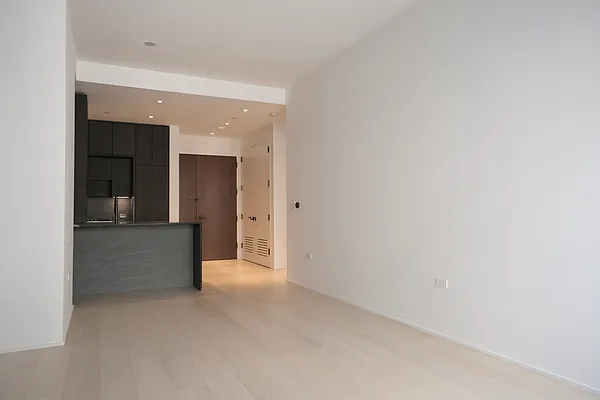 Rented by R New York | media 25