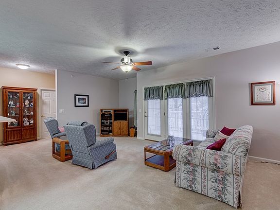 2nd image of 949 Mistflower Ln #949