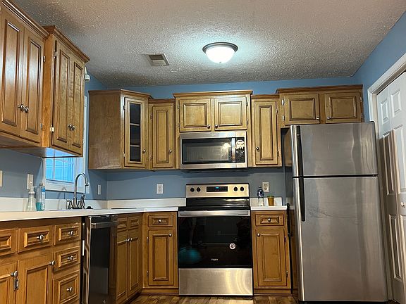 2nd image of 160 Ivy Creek Ln