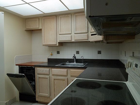3rd image of 221 Columbia Dr APT 134