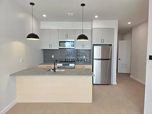 74 Webster St #2C Photo 1