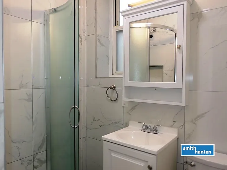 150 Smith St #3R — Photo 9