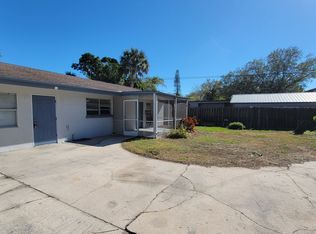 2036 Pine Ter, Sarasota, FL 34231