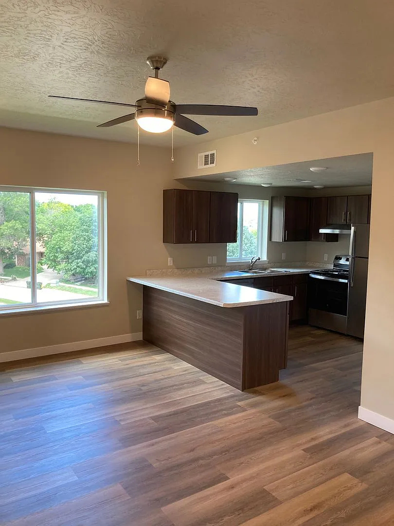 Apache View Condos — Photo 4