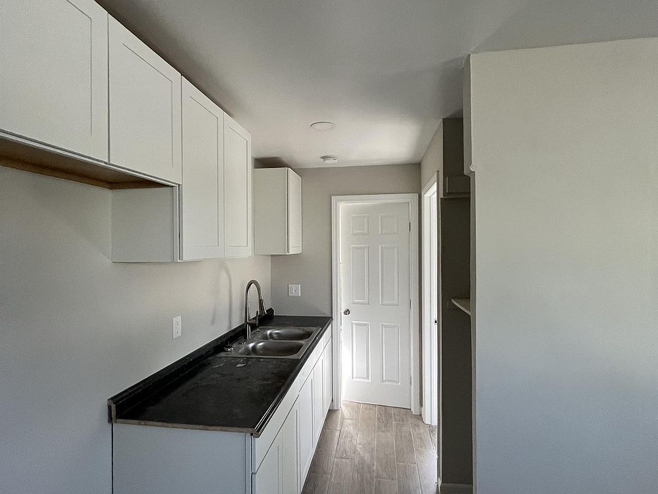 1st image of 180 N Sylvan Ave #B