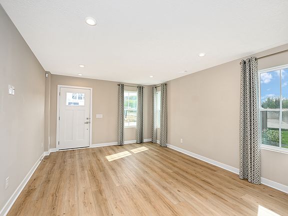 5th image of 1838 Shank Dr