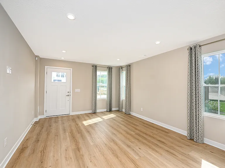 1838 Shank Dr — Photo 5