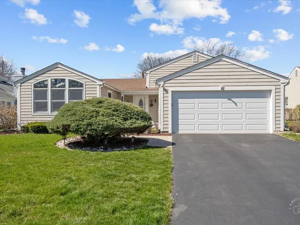 2065 Navarone Dr, Naperville, IL 60565