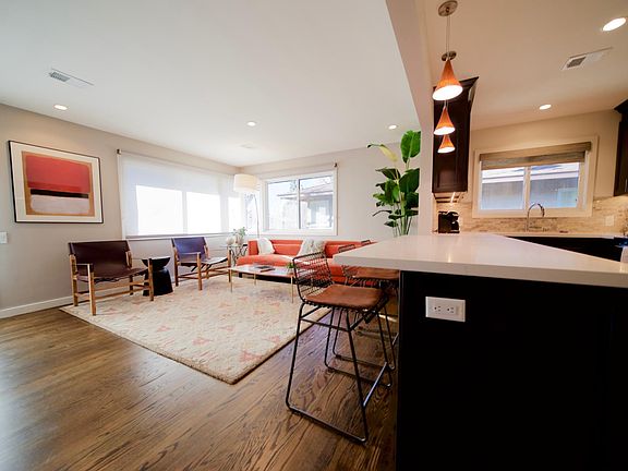 5th image of 299 Waverley St #7
