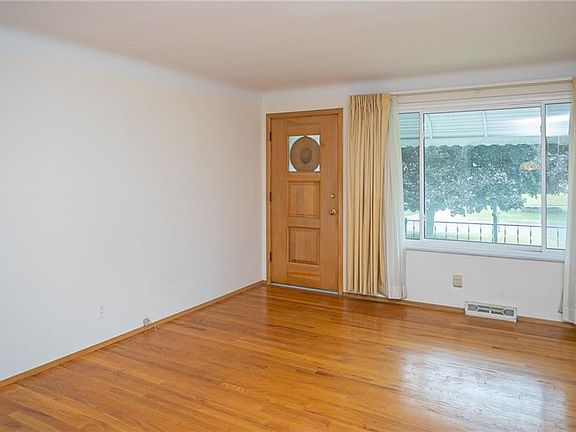 4th image of 5552 Andover Blvd