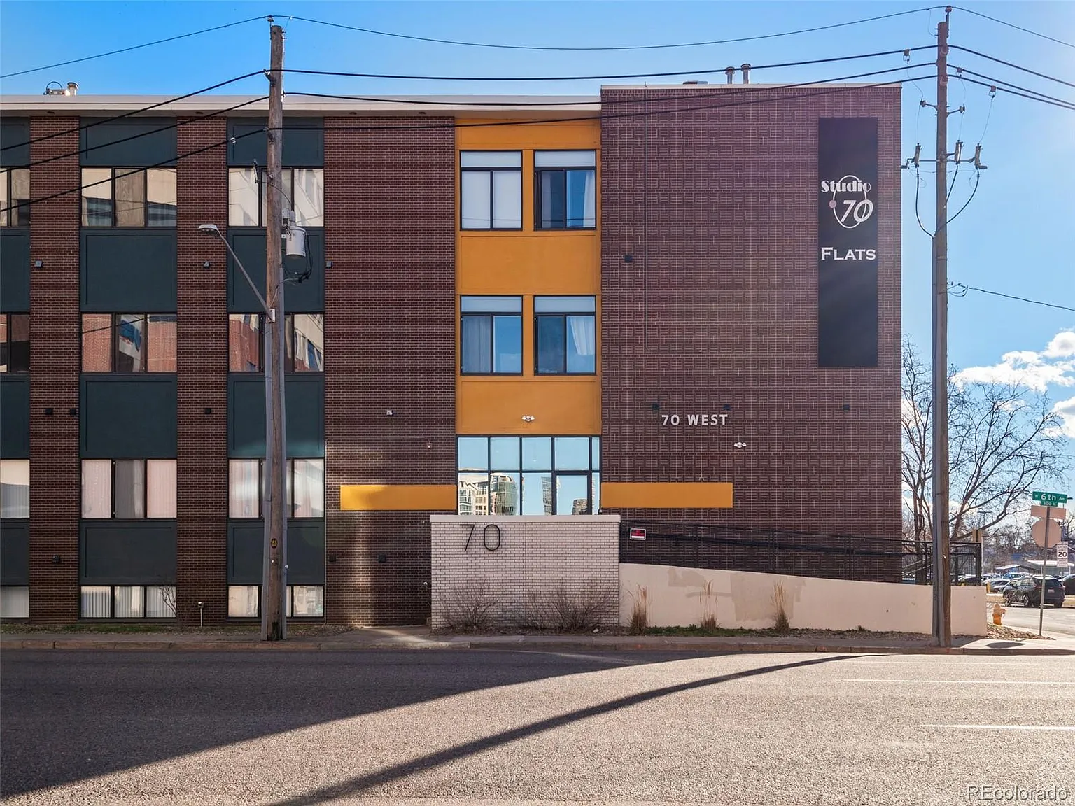 Studio 70 — Photo 2