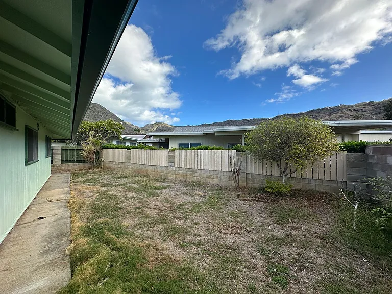 929 Maniniholo St — Photo 19