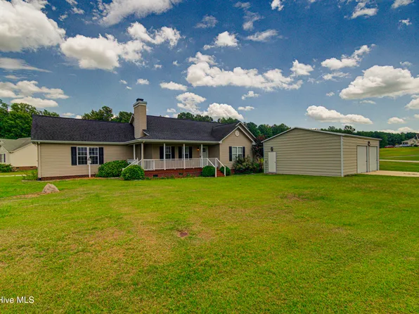 300 Crest Place, Jacksonville, NC 28540
