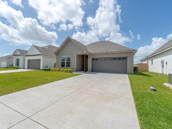 105 Gilded Ln, Broussard, LA 70518