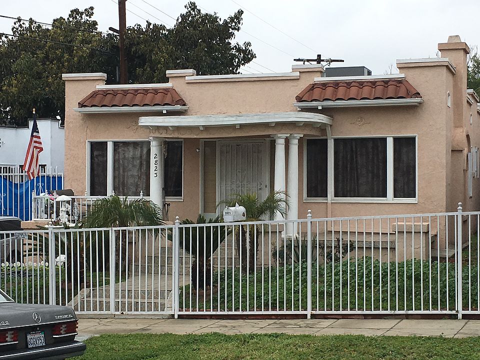 1st image of 2823 Edgehill Dr