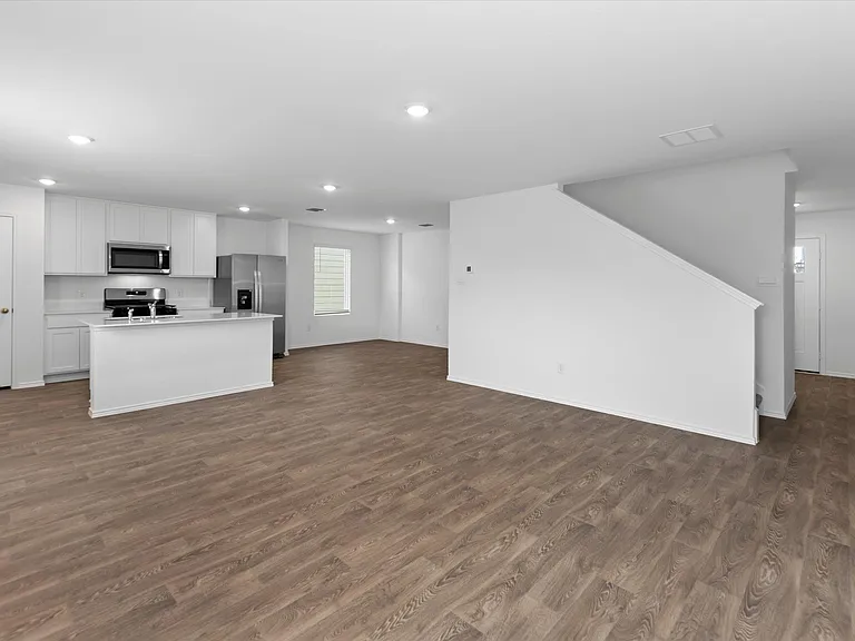 456 Sandringham Loop — Photo 24