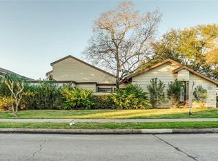 8628 Dairy View Ln, Houston, TX 77072