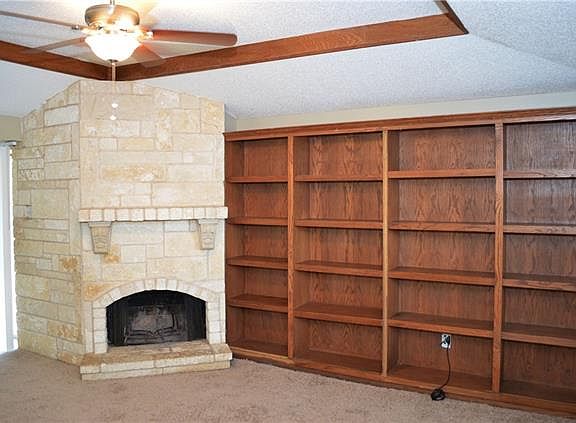 3rd image of 710 Fairwood Pl