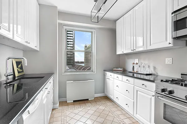 Sold by Compass | media 11