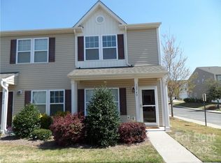 12740 Persimmon Tree Dr, Charlotte, NC 28273