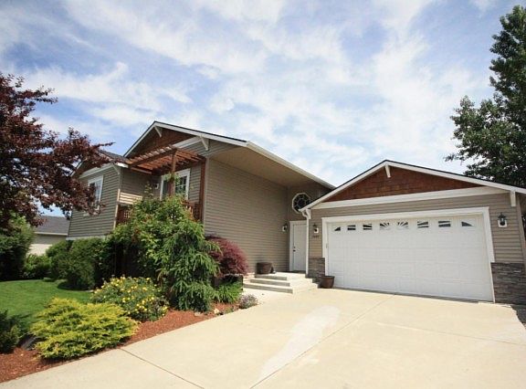 3rd image of 2486 N Mackenzie Dr