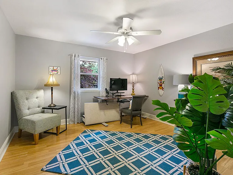 111 Camellia Dr — Photo 9