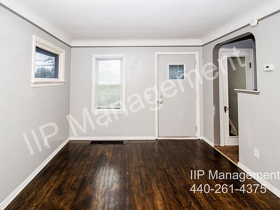 3rd image of 1357 E 289th St