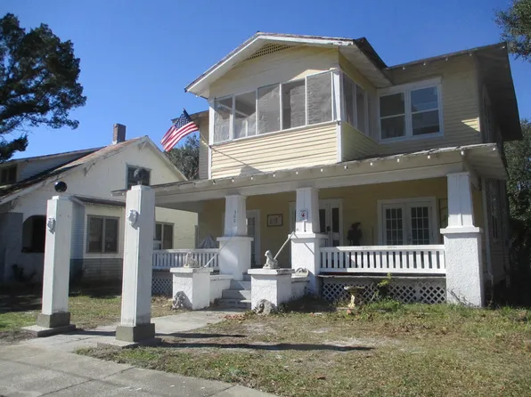 300 S 13th St, Palatka, FL 32177